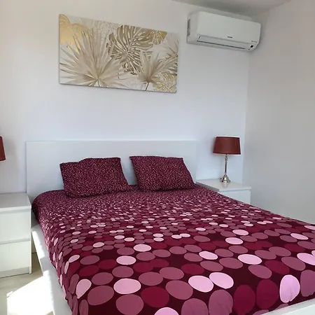 Avec Piscine A Debordement Et Climatisation, Cote D'azur - Fr-1-768-71 Вилла Лес-Иссамбр